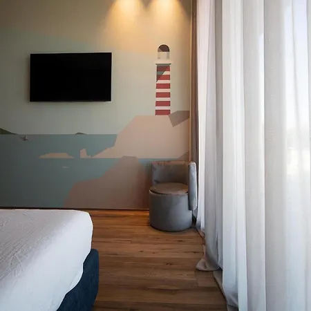 Piccola Maesta' Boutique チヴィタノーヴァ・マルケ