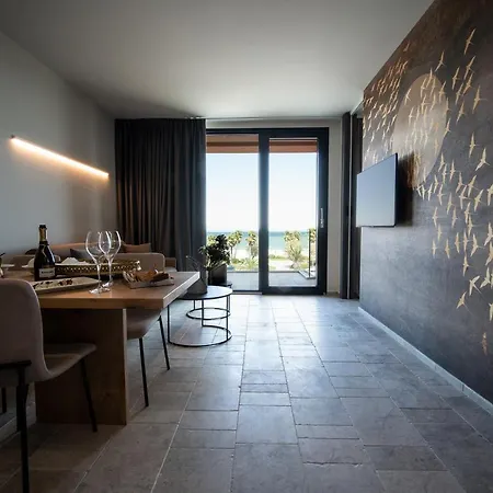 Piccola Maesta' Boutique チヴィタノーヴァ・マルケ