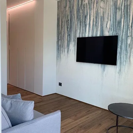 アパートホテル Piccola Maesta' Boutique 4*